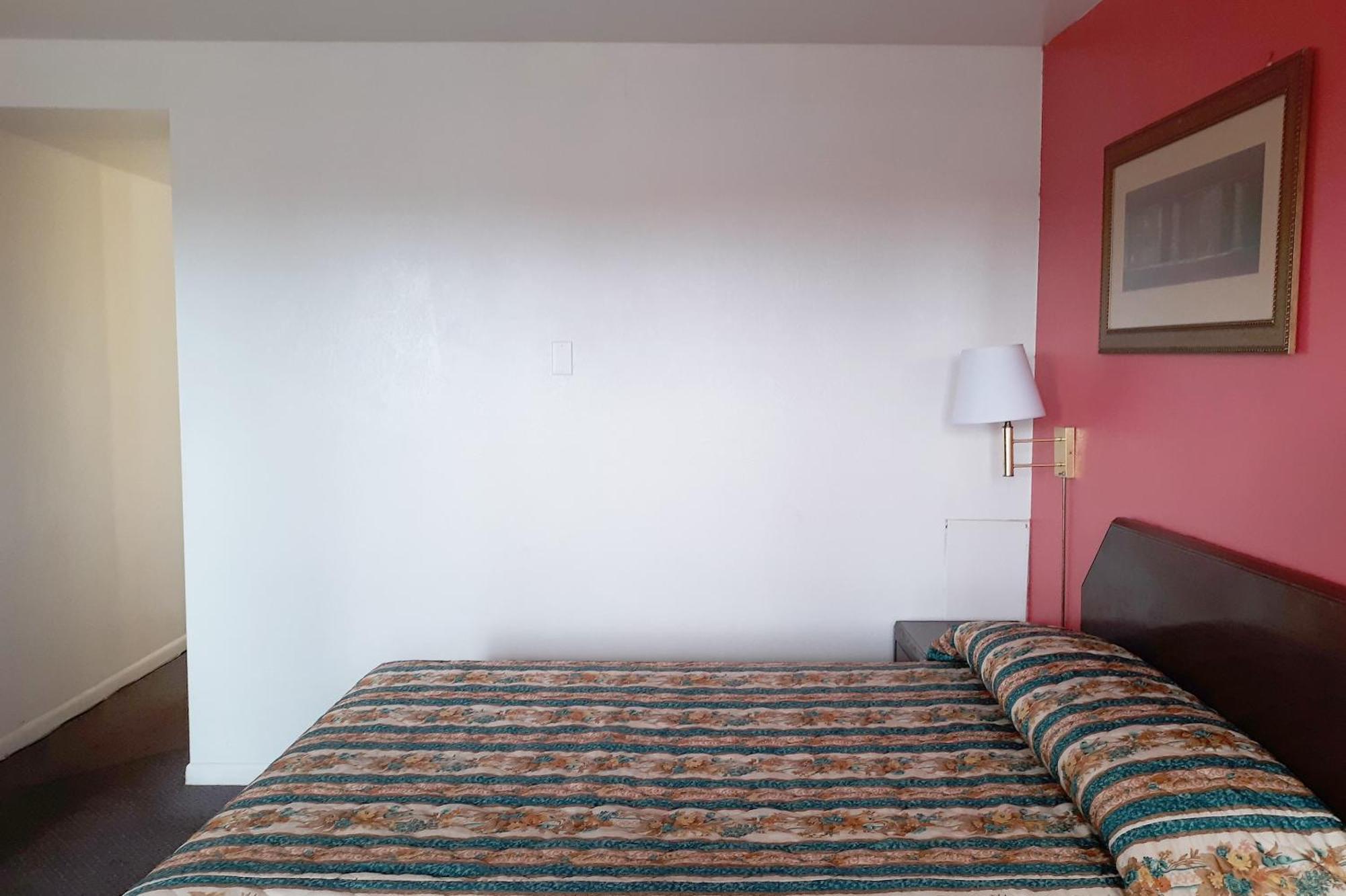 Oyo Hotel Kings At Clovis Exterior foto